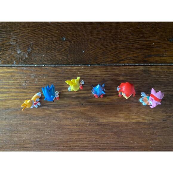Sonic the Hedgehog Action Figures, 6 Piece Figurine Play Set, Kids Easter Basket - Picture 10 of 11